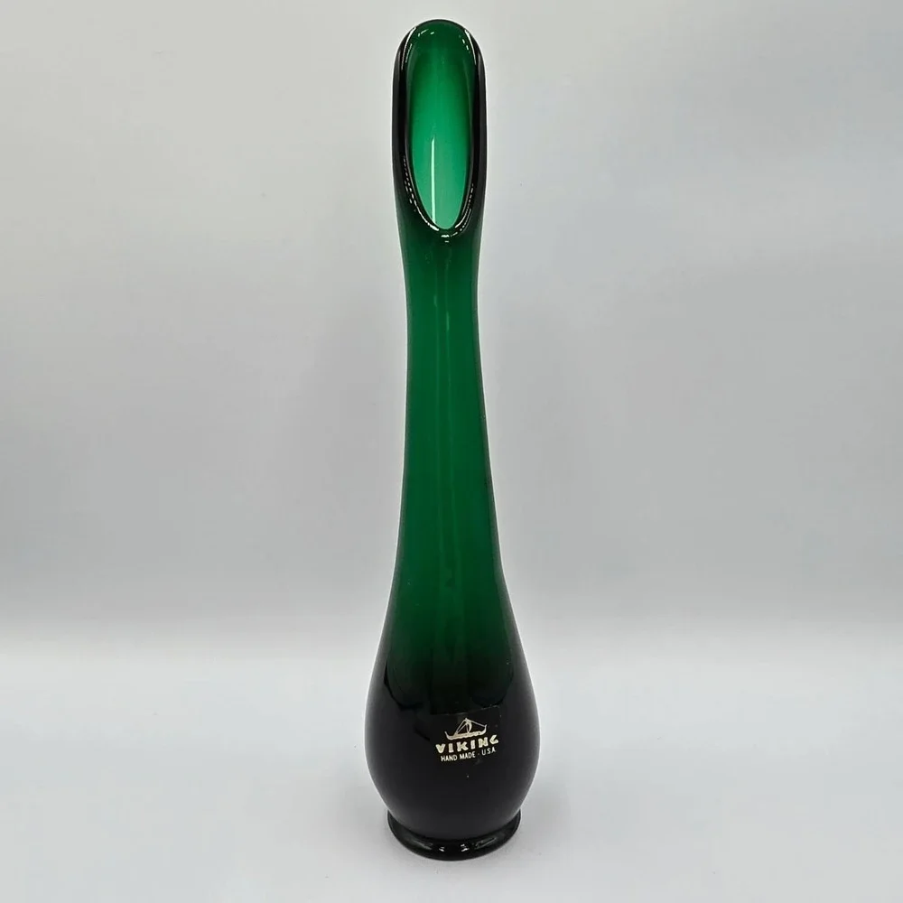Viking Art Glass Emerald Green Stretch Bud Vase 9.75